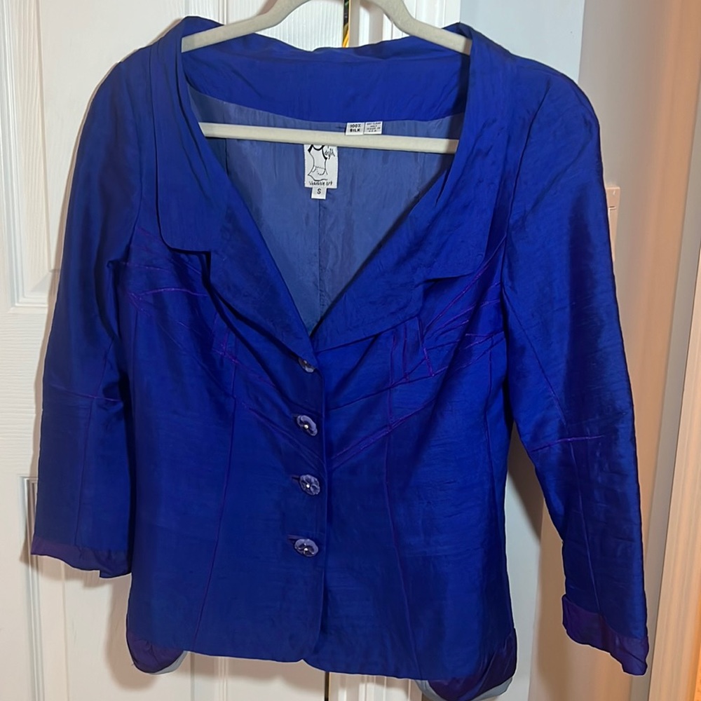 100% silk incredible stitching fitted blazer